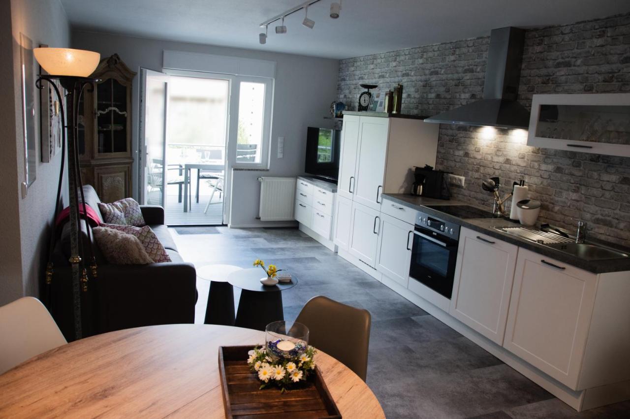Naturnahe Schoene Neu Gestaltete Ferienwohnung 부르셀렌 외부 사진